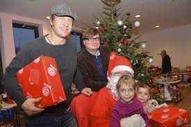 Der schauspieler henning baum in der rolle des matthias 'matti' adler in „der könig von palma. Herzenswunsche Gluck Mit Essener Kindern Teilen Essen Nord