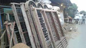 Dhiya glass jual kusen jendela dan pintu berkualitas yang terletak di jl. Pasaran Kusen Bekas Di Masa Pandemi Tetap Stabil