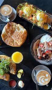 Brunch in Hollywood at Cafe Noir