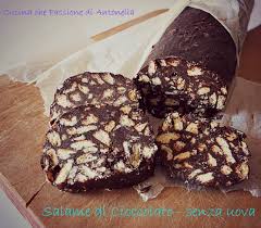 La ricetta di grazia non prevede uova ma solo ingredienti genuini e facili da trovare anche nella vostra credenza: Salame Di Cioccolato Senza Uova