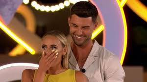 Click here for an updated story with new information regarding leslie golden's sudden elimination from love island usa. 45chykjszn3ham