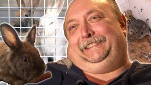 Tenants Kathy and Gary let 30 rabbits run loose inside the house they are  renting. #Hoarders