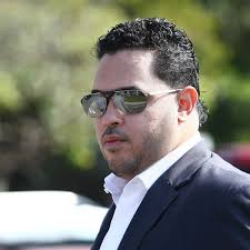 Raphy Pina versus Tony Dize