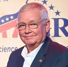 Ron Hooper's Instagram, Twitter & Facebook