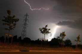 Le dieu slave péroun (dieu de l'orage et du tonnerre, ainsi que des guerriers). Orages Violents 30 Departements Places En Vigilance Orange Dont L Aube Les Ardennes La Marne Et