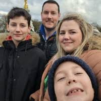 70+ "Jamie Holding" profiles