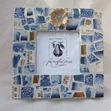 Mosaics photo frames are always so beautiful and colorful, that can brighten up any picture you put in them. Pin On For The Home