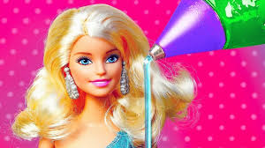 Puedes escoger entre cientos de atuendos y accesorios para vestir a tu barbie. 20 Simples Manualidades Para Hacer Con Tus Ninos By Ideas En 5 Minutos