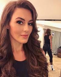 Anisa Thomas's Instagram, Twitter & Facebook