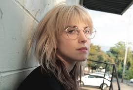 4 ANOS DE FLOWERS for VASES/descansos: O FLORESCIMENTO DE HAYLEY WILLIAMS  NO MUNDO DA MÚSICA