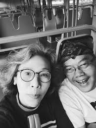 Dear Gege, Hari ini aku dan Tyo ke Bandung. Karena sahabat-sahabatmu  berlari untukmu di UM2025. Sebuah cara yang manis, indah dan menghangatkan  hati untuk mengenangmu. Aku tuh menjalani dua hari di.Bandung ini