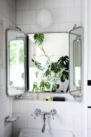 Safety is of the utmost importance in a kid's bathroom, so make sure you have things like tub mats, faucet covers and a cover clamp for your toilet (depending on age). Interior Trends Small Bathroom Trends 2017