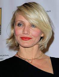 Cameron diaz embraces turning 40 but has a hard time getting used to her new haircut. Cameron Diaz Short Hairstyles Popular Haircuts Cameron Diaz Short Hair Cameron Diaz Hair Short Summer Haircuts