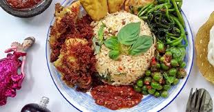 Nasi tutug oncom or sometimes simply called tutug oncom, is an indonesian style rice dish, made of rice mixed with oncom fermented beans, originally from tasikmalaya, west java. 4 Resep Nasi Tutug Oncom Nikmat Untuk Menu Makan Siang Keluarga Orami