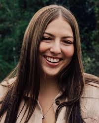 Krista Kahn's Instagram, Twitter & Facebook