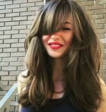 Loads Of Volume Plus Layers Along With Side Swept Bangs Will Make Your Hair Look Super Healthy Hair Styles Long Hair Styles Side Bangs With Long Hair