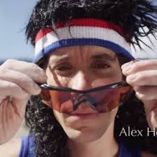 Alex Honnold homenajea a Dan Osman con un solo integral al Lover's Leap en  4:15 minutos