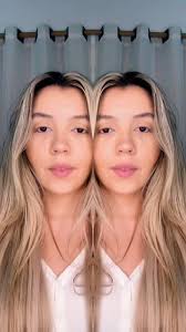 Trend Mit Dem Mittelfinger Im Spiegel