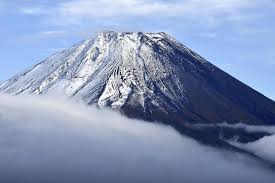 Japanese Climber On Mount Fuji May Have Live Streamed His Own Death East Asia News Top Stories The Straits Times