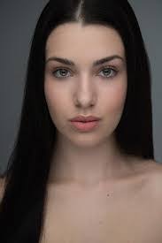 Courtney Jayne's Instagram, Twitter & Facebook