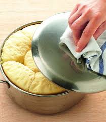 Https Www Schuhbeck De Rezepte Wp Content Uploads 2015 05 Dampfnudeln 3065 Seite 350 Mbk 520x600 Jpg Dampfnudeln Dampfnudeln Rezept Rezepte