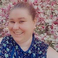 Debbie Senft's Instagram, Twitter & Facebook