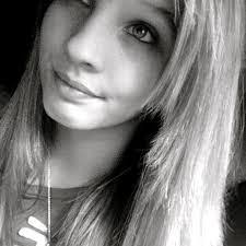 Amber Bouchard's Instagram, Twitter & Facebook