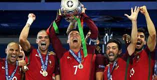 Het nationale voetbalteam van portugal is de laatste jaren uitstekend bezig. Portugal Wint Ek 2016 Blessure In Finale Voor Cristiano Ronaldo