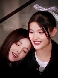 Momoland and Liza Soberano