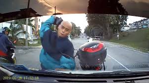 Maybe you would like to learn more about one of these? Borak Tengah Jalan Di Hon Mengamuk Pecahkan Cermin Kereta Mekanika