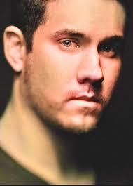 Ian Macdougall's Instagram, Twitter & Facebook