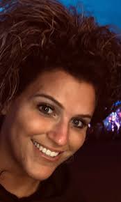 Maem!!?!?!!! I'm happily married with 2 kids😭