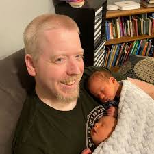 Irmãos gêmeos nascem de embriões que foram congelados há 30 anos