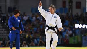 Paula pareto, la primera mujer en ganar una medalla de oro en un juego olímpico en deporte individual puso fin a su brillante carrera en tokio 2020.aunque ahora la derrota ante la portuguesa catarina costa en el repechaje por la medalla de bronce pasa a ser anecdótica, la judoka le dijo adiós al deporte de élite. Paula Pareto La Pequena Gigante De Argentina Noticias De Ultima Hora Sobre La Actualidad De Catalunya Y Espana Barca Deportes Internacional Economia Cultura Sociedad