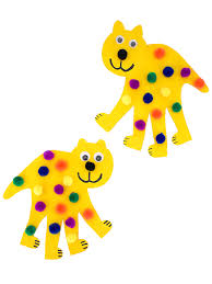 Colour in all the animals in the zoo with this dear zoo colouring sheet. Put Me In The Zoo Handprint Craft Our Kid Things