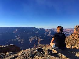 Americana Cai De Penhasco No Grand Canyon Apos Postar Foto Na Web Revista Marie Claire Noticias