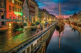 İsveç üzerinden dane toplulukları gelerek danimarka'ya ongendus, danimarka kralı olarak taç giymiştir. Kopenhag Danimarka Copenhagen Denmark City Canvas Art Earth Pictures