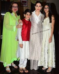 Kareena Kapoor Her Husband Saif Ali Khan Sister Karisma Kapoor Uncle Rishi Kapoor And Other Members Of T Clothes For Women Traditional Outfits Indian Attire