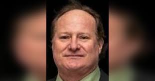 Elizabeth Uptain's Instagram, Twitter & Facebook