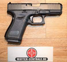 The glock 19x is basically the glock 19mhs gun that was submitted to the modular handgun system trials but without a thumb safety. Glock 19 Gen 5 Mos Fs Kal 9mm Luger Waffen Centrale