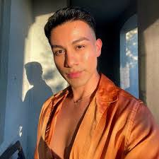 Randy Acuna's Instagram, Twitter & Facebook