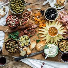 So Bereitest Du Eine Spanische Tapas Platte Zu Rezept Tapas Rezepte Tapas Spanische Tapas