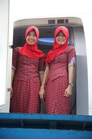 Saat itu usia laura baru menginjak 19 tahun. Batik Pramugari Lion Air Galeri Busana Dan Baju Muslim
