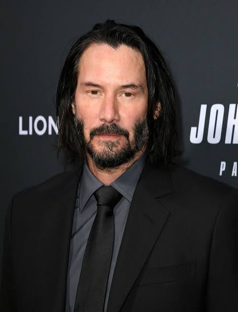 Keanu Reeves tem vergonha de sua fortuna e por isso &eacute; t&atilde;o generoso, diz site - Mulher