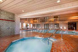 Wisconsin dells hotels and motels with swimming pools that are perfect for a family 350 west munroe st. Ramada By Wyndham Wisconsin Dells Wisconsin Dells Updated 2021 Prices