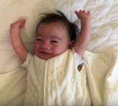 Gah This Baby Has The Cutest Morning Stretch Routine Ever Hellogiggles