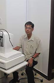 False eye removal and exchange. Dr Tiong Tung Hui Eye Specialist Centre Kuching Sarawak Malaysia