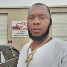 Rico Hill's Instagram, Twitter & Facebook