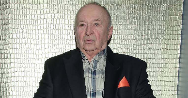 Bohdan Łazuka tęskni za rodziną, ale NIE MA SIŁY się z nią spotkać. Ma  sposób