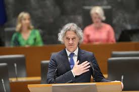Robert Golob izvoljen za predsednika ...